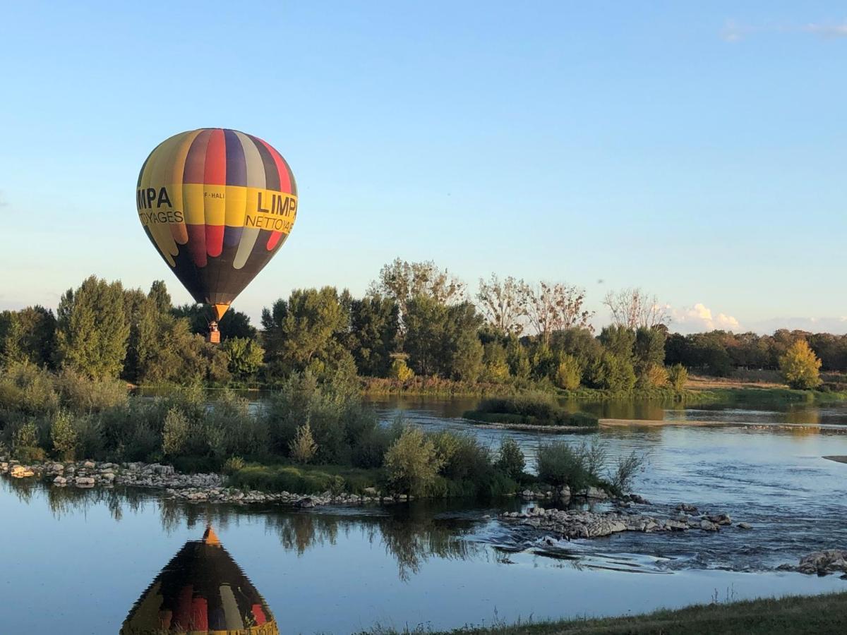 Logis Hotel Le Relais Louis XI ムン・シュル・ロワール エクステリア 写真