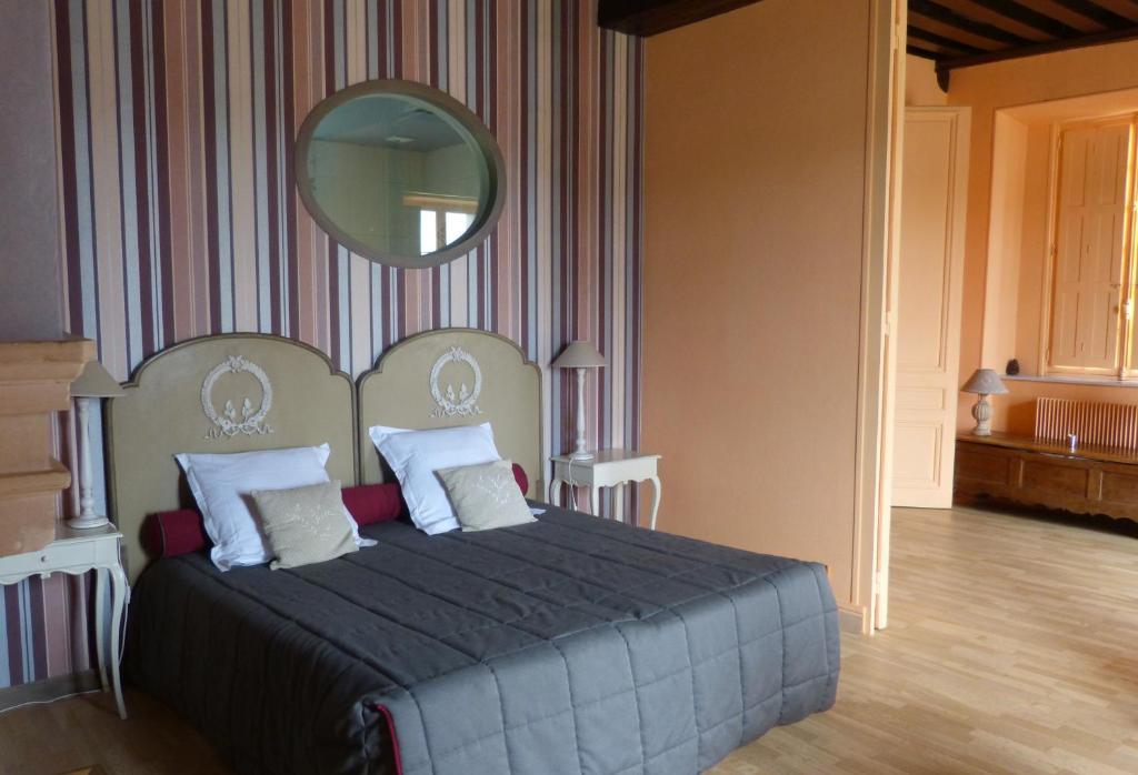 Logis Hotel Le Relais Louis XI ムン・シュル・ロワール 部屋 写真